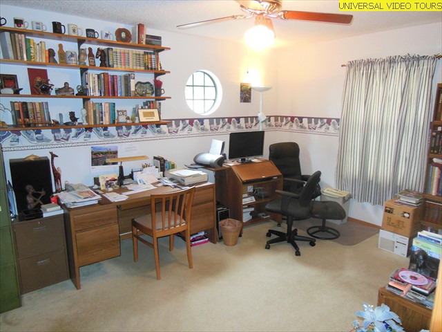 Loft 2nd Bedroom  or Office (2)