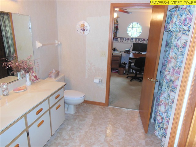 Loft Bathroom (4)